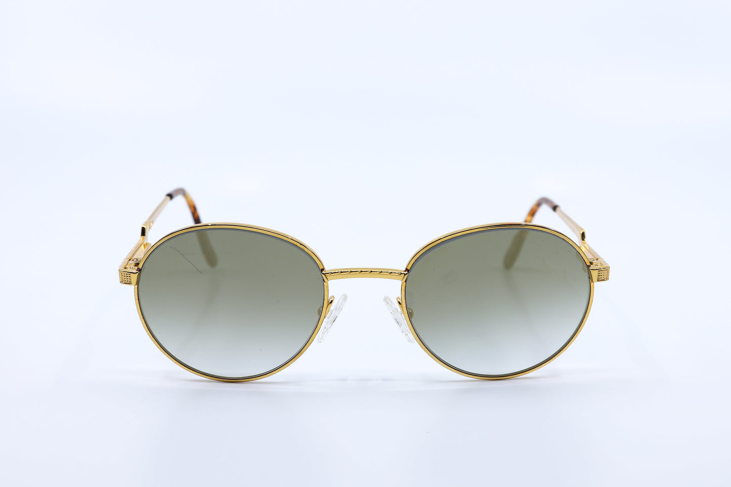 VINTAGE HILTON EXCLUSIVE 025