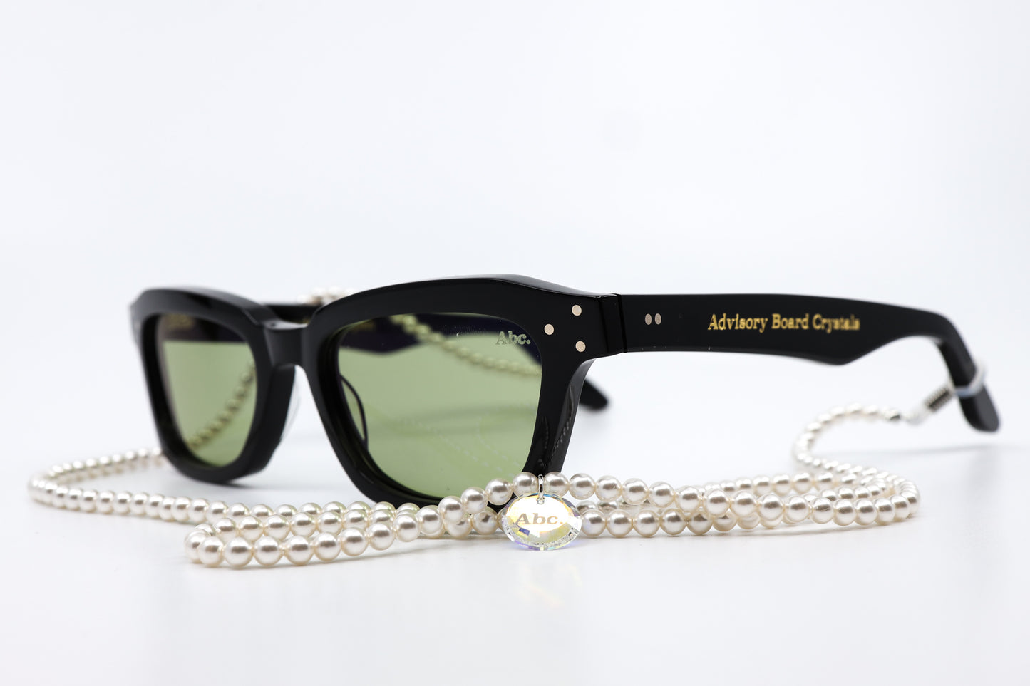 ADVISORY BOARD CRYSTALS (ABC) BLACK FRAMES WITH PEARL EYEGLASS CHAIN