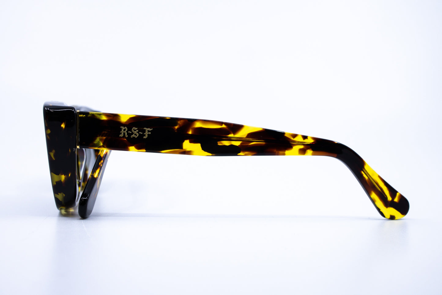 RETROSUPERFUTURE & BORN X RAISED LIRA HAVANA