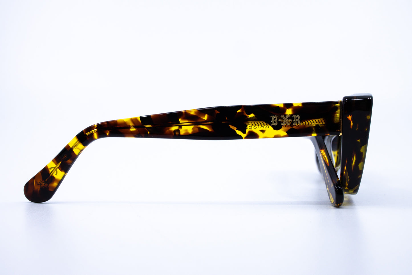 RETROSUPERFUTURE & BORN X RAISED LIRA HAVANA