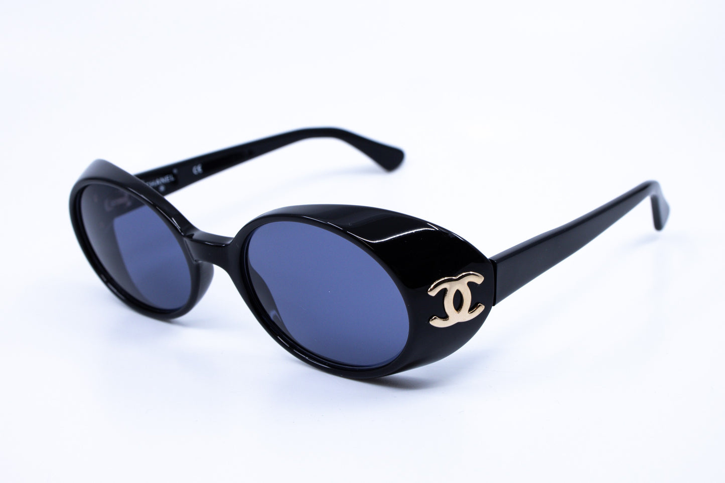 VINTAGE CHANEL 05976 94305