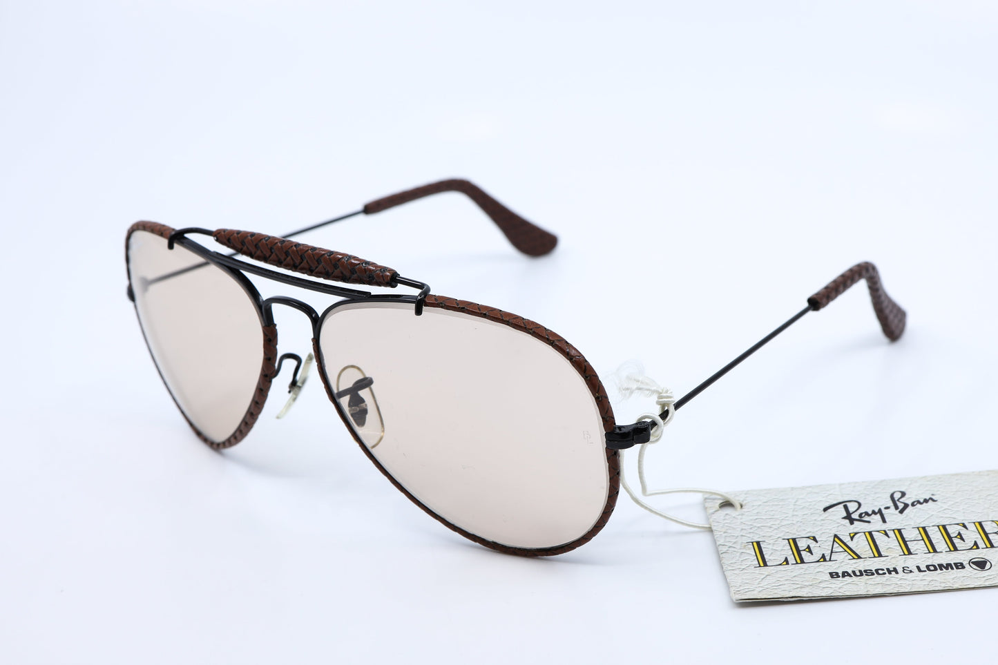 VINTAGE RAY-BAN OUTDOORSMAN LEATHERS "WOVEN"