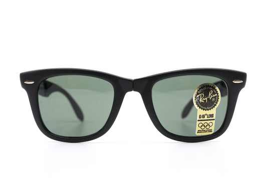 VINTAGE RAY-BAN FOLDING WAYFARER W0670 VXAS BLACK