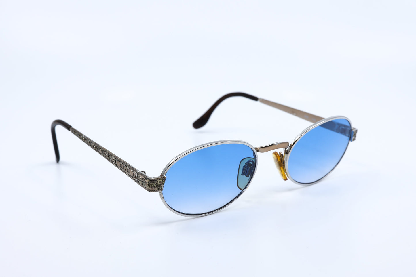 VINTAGE OLIVER PEOPLES 1830 1109